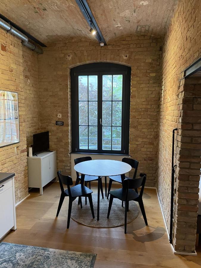 Stylisches Loft Mitten In Берлин Екстериор снимка